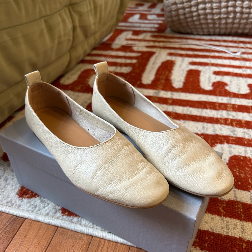 Everlane Day Glove in Cream EXCELLENT CONDITION